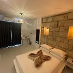 Alacati Xl Luxury Hotel
